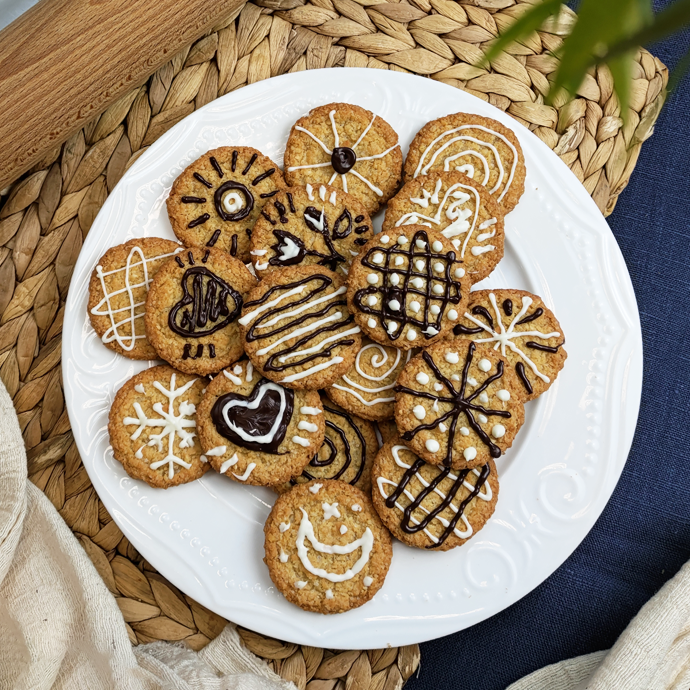 CIASTECZKA Z BIAŁĄ CZEKOLADĄ